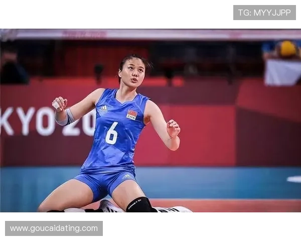 女排队员拼搏精神与团队协作的完美展现：从赛场到生活的全面解析